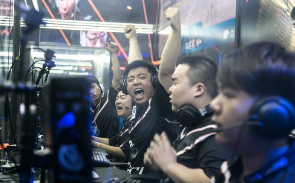 合作和拼搏 合作和拼搏